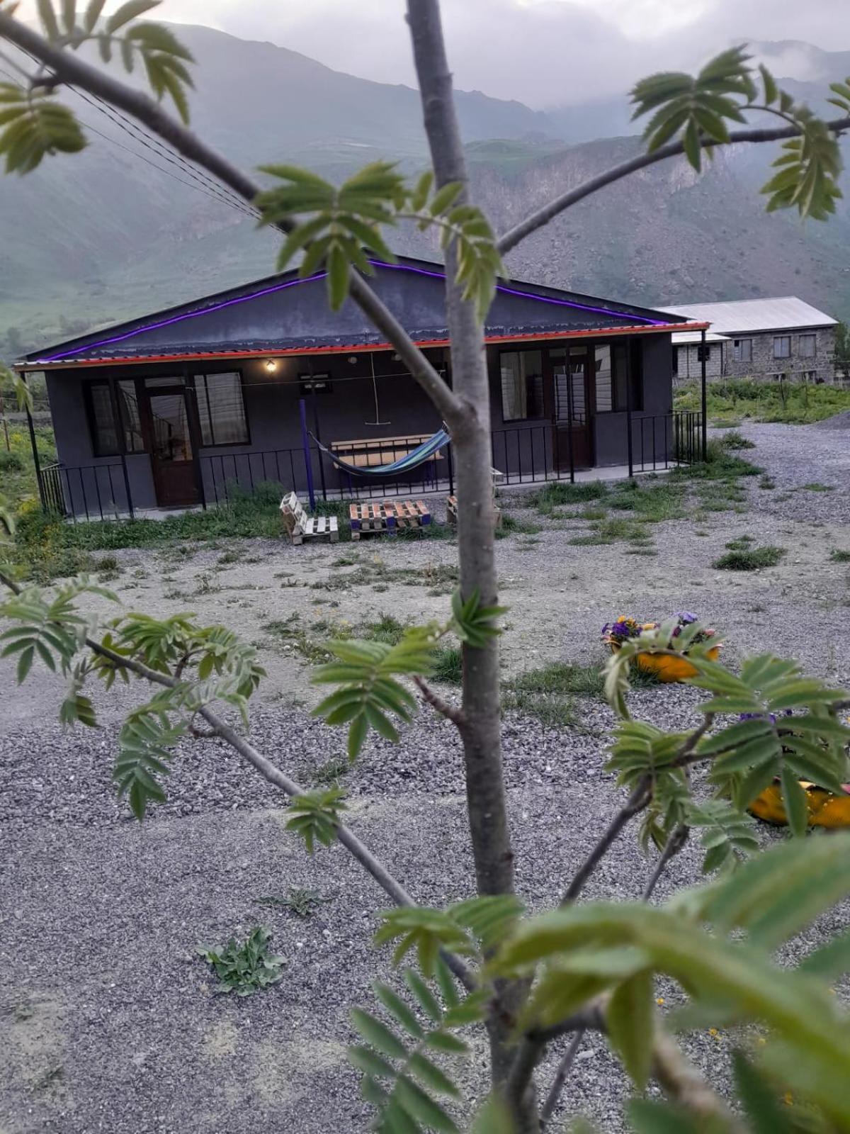 Nikolozi Hotel Kazbegi Exterior foto